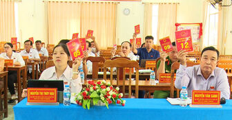 HĐND xã Nhơn Mỹ thống nhất thông qua đề án sáp nhập ấp