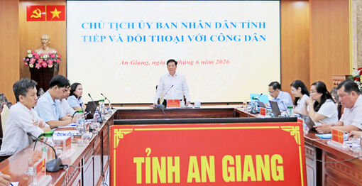 Chủ tịch UBND tỉnh An Giang Hồ Văn Mừng tiếp và đối thoại với công dân