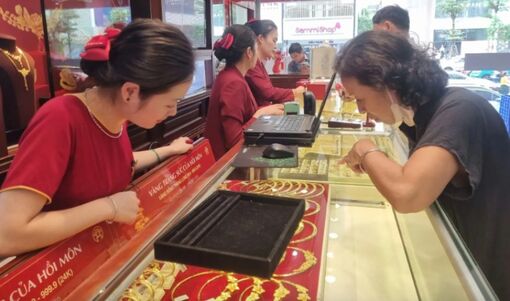 Giá vàng hôm nay (30/06): Đồng loạt giảm