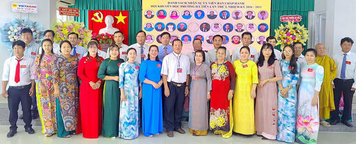 Ông Ong Văn Ngay giữ chức Chủ tịch Hội Khuyến học phường Hà Tiên