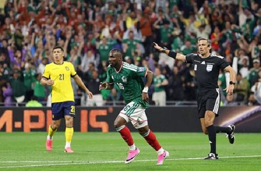 Hạ Ecuador, Mexico giải lời nguyền World Cup sau 40 năm
