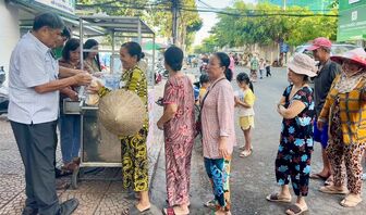 Long Xuyên học Bác từ những việc làm vì dân