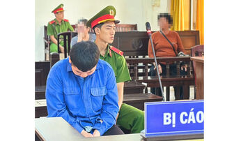 Mâu thuẫn giữa khơi xa