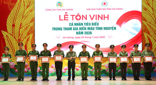 Công an tỉnh An Giang tôn vinh 91 cá nhân tiêu biểu trong tham gia hiếu máu tình nguyện