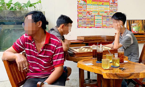 LẠC GIỮA LÀN KHÓI - Bài 1: Những lối vào làn khói