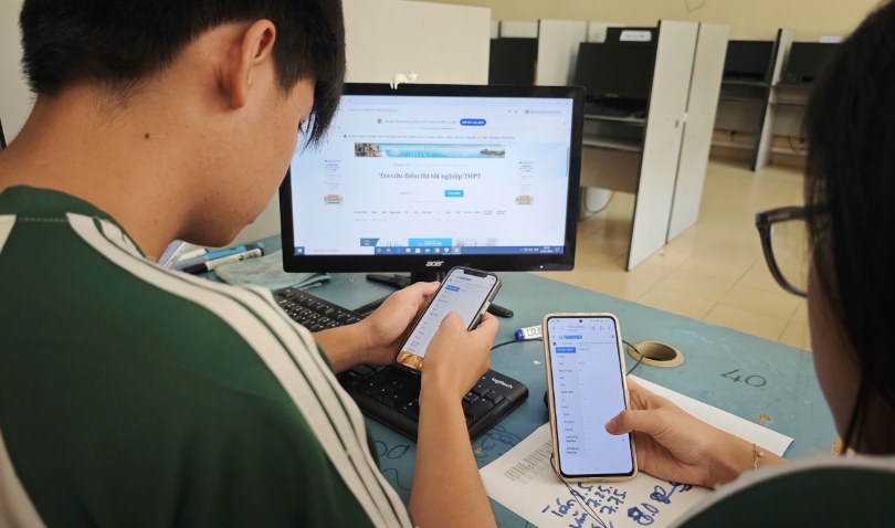 Hướng đi nào cho thí sinh dưới 15 điểm 3 môn tổ hợp?