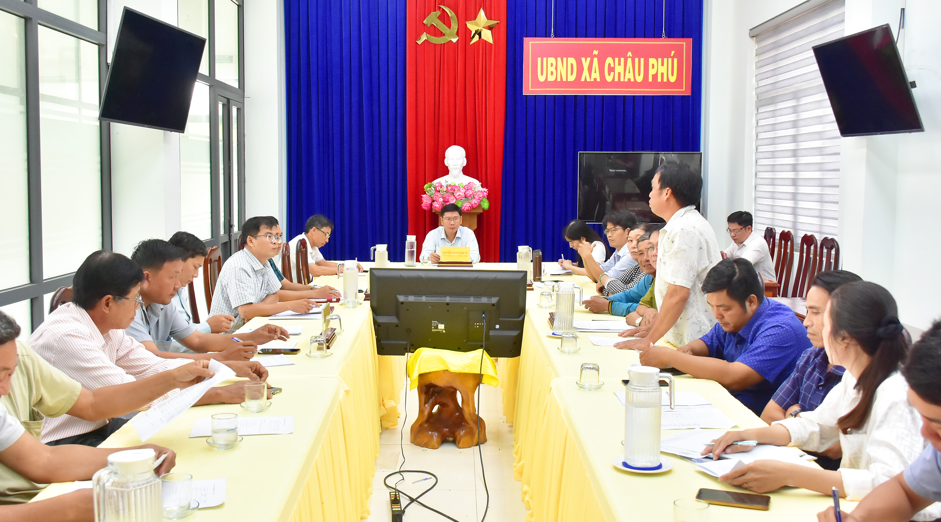 Nghiên cứu thí điểm vùng chuyên canh đậu nành rau, ớt chỉ thiên trên địa bàn xã Châu Phú