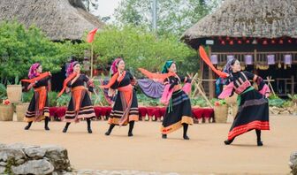 Sa Pa mùa lúa xanh: Chiêm ngưỡng "tấm thảm xanh" mướt mắt giữa đại ngàn