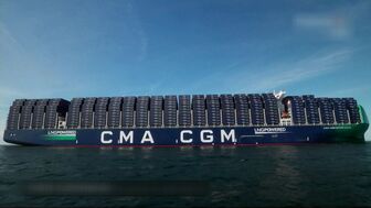 Tàu container chạy bằng LNG lớn nhất thế giới khai thác tuyến Á - Âu
