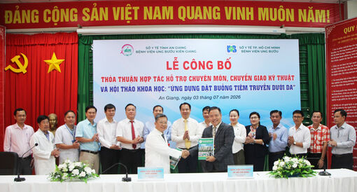 Bệnh viện Ung bướu TP. Hồ Chí Minh chuyển giao kỹ thuật cho Bệnh viện Ung bướu Kiên Giang
