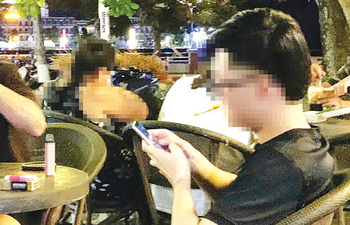 LẠC GIỮA LÀN KHÓI - Bài 2: Đường ra không dễ