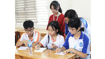 Các câu lạc bộ rộn ràng đón hè