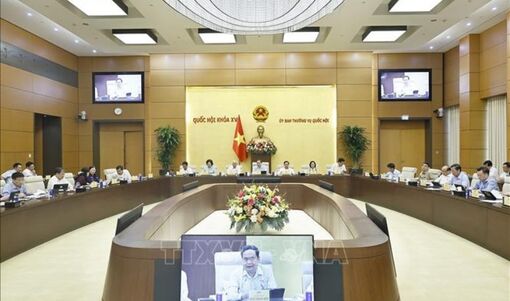 Chủ tịch Quốc hội chủ trì cuộc họp với các cơ quan của Quốc hội về sơ kết công tác 6 tháng đầu năm 2026