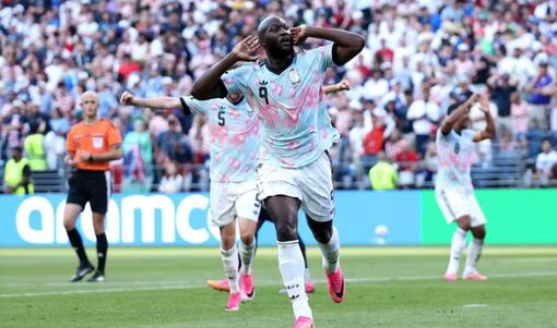 FIFA khủng hoảng sau vụ ưu ái đội tuyển Mỹ