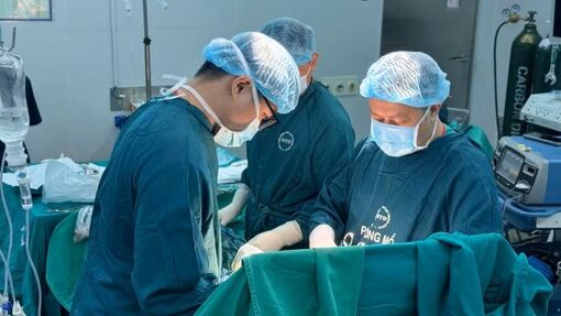 Nội soi trước mổ ung thư gan, phát hiện thêm ung thư thực quản giai đoạn sớm
