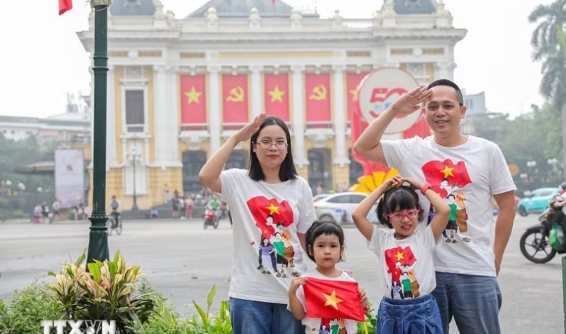 Đưa các hệ giá trị quốc gia, chuẩn mực con người Việt Nam thấm sâu vào đời sống