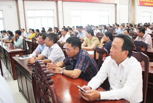 Mít tinh kỷ niệm Ngày Dân số thế giới 11/7 và triển khai Luật Dân số