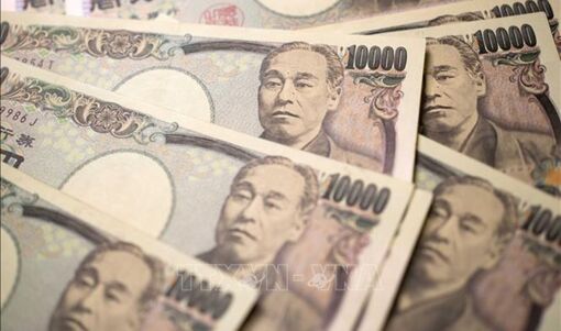 Những giằng co xung quanh việc đồng yen rơi xuống đáy 40 năm