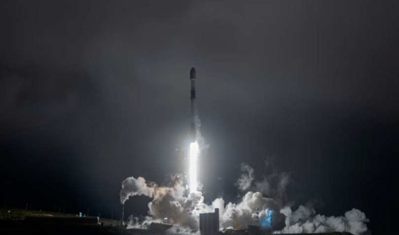 SpaceX phóng vệ tinh thương mại chạy bằng năng lượng hạt nhân đầu tiên