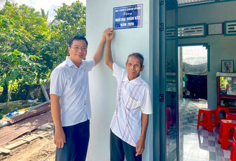 Bàn giao 6 căn nhà đại đoàn kết tại xã An Biên