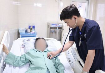 Sai lầm tại nhà khi cụ bà bị đột quỵ, nguy cơ liệt suốt đời