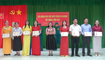 86 học viên hoàn thành chương trình bồi dưỡng kiến thức quốc phòng và an ninh cho đối tượng 4