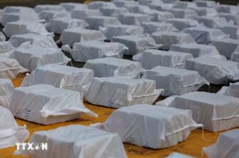 Châu Âu triệt phá đường dây buôn người và ma túy xuyên quốc gia