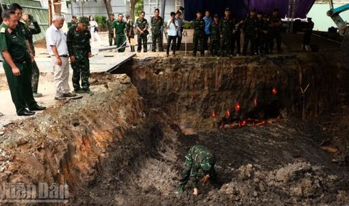Tìm thấy 16 hài cốt liệt sĩ tại Công viên Lê Thị Riêng