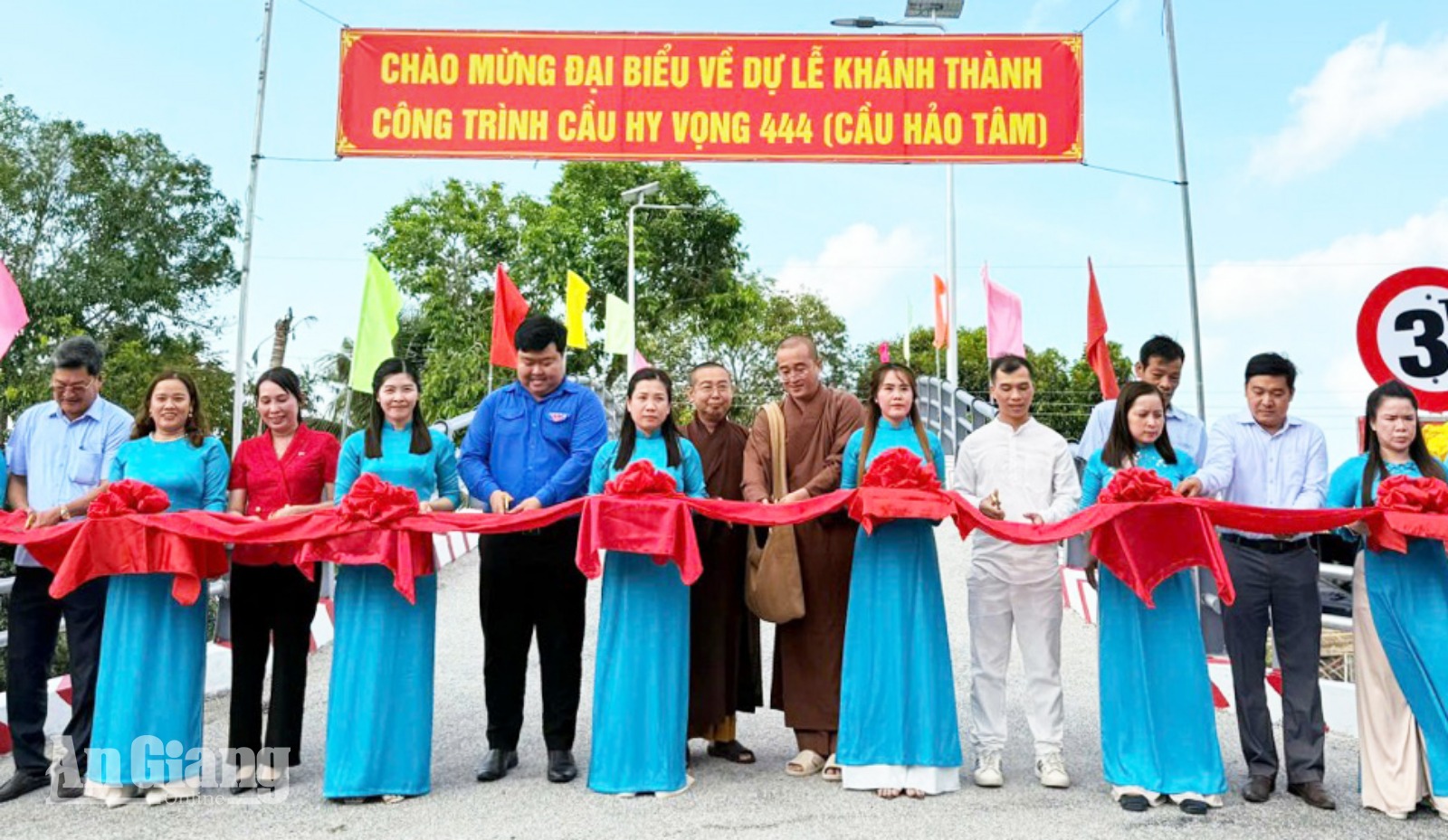 Khánh thành cầu Hy Vọng 444 trị giá 930 triệu đồng tại xã Định Mỹ