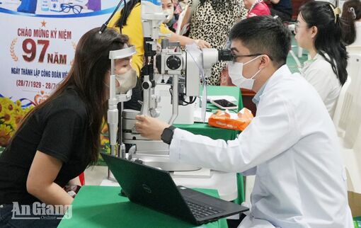 230 đoàn viên, người lao động được khám sức khỏe miễn phí