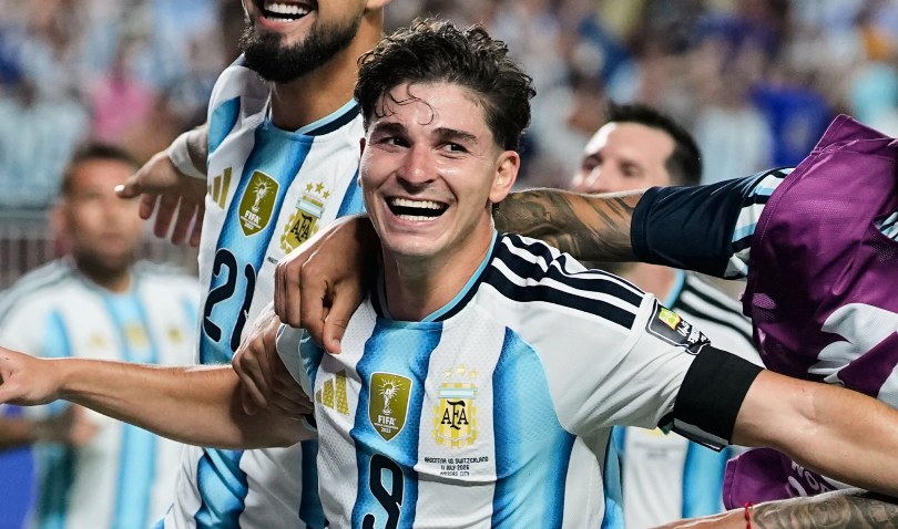 Alvarez xuất thần kết hợp Messi thiên tài, đưa Argentina vào đại chiến với Anh