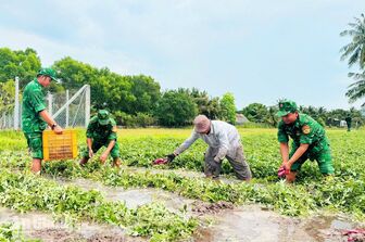 NHỮNG CỘT MỐC TRONG LÒNG DÂN - Bài cuối: Từ lòng dân dựng thành lũy biên cương