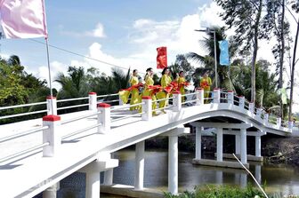 Chuyện đằng sau những nhịp cầu