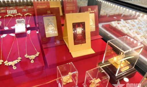 Giá vàng hôm nay (13/07): Neo sát ngưỡng 150 triệu đồng/lượng