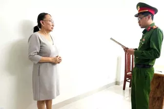 Vụ buôn lậu 28.000 viên kim cương: Thêm bà chủ Kim Lý, Ngọc Tâm… bị khởi tố
