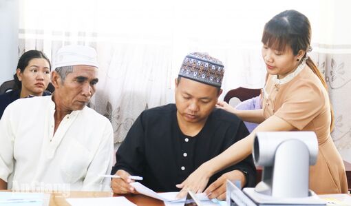Khi pháp luật đến đồng bào Chăm