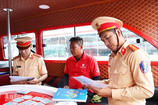 An Giang tuyên truyền, ký cam kết bảo đảm an toàn tàu chở khách du lịch ở Phú Quốc