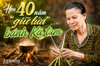 Hơn 40 năm “giữ lửa” bánh Kà tum