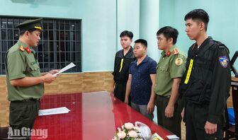 Khởi tố 2 bị can tổ chức cho người Trung Quốc ở lại Việt Nam trái phép tại Phú Quốc