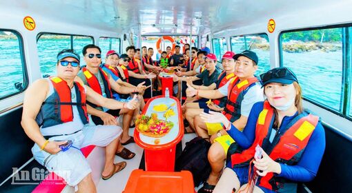 Điều còn lại sau những con sóng