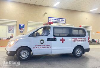 Chuyến xe chở nặng nghĩa tình