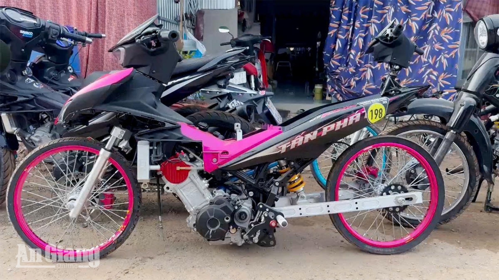 An Giang tạm giữ 8 xe mô tô độ, chế trái phép