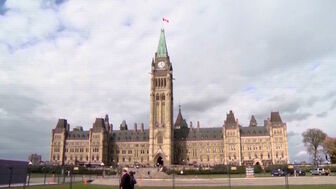 Canada tạm dừng Chương trình đoàn tụ gia đình