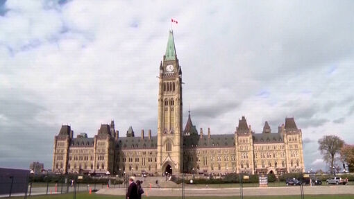 Canada tạm dừng Chương trình đoàn tụ gia đình