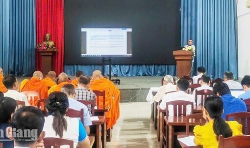 An Giang cập nhật pháp luật cho gần 100 người có uy tín vùng dân tộc