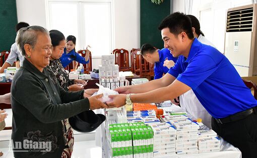 160 người dân xã An Biên được khám bệnh, cấp phát thuốc miễn phí