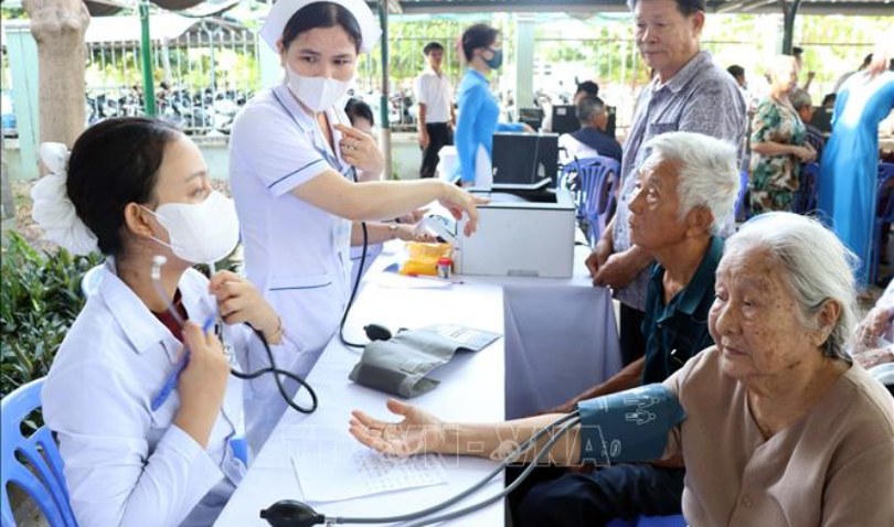 Nỗ lực để mọi người dân đều được chăm sóc tốt sức khỏe
