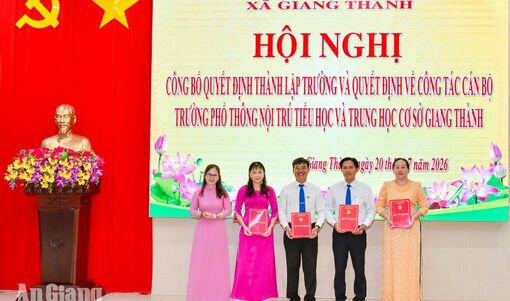 Giang Thành thành lập trường nội trú, tiếp nhận 44 cán bộ, giáo viên