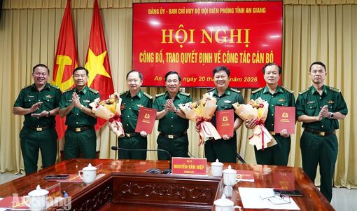 Chỉ huy trưởng Bộ đội Biên phòng An Giang được nâng lương trước niên hạn 24 tháng