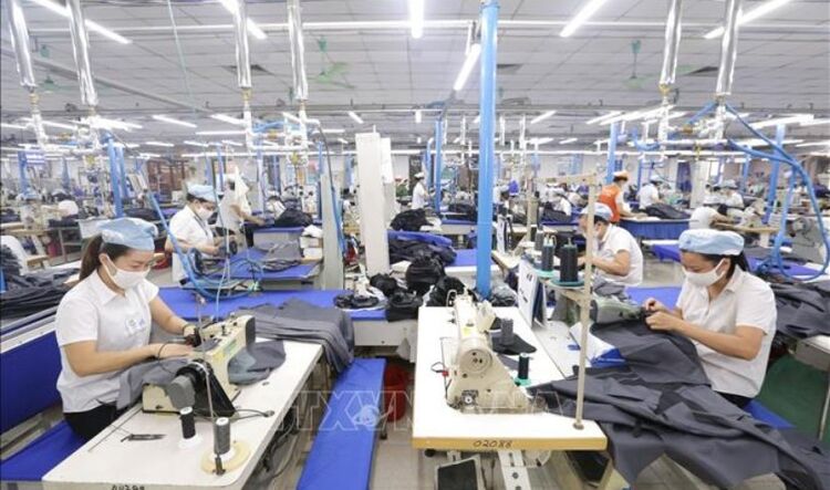 Standard Chartered nâng dự báo tăng trưởng GDP Việt Nam 2026 lên 9,5%
